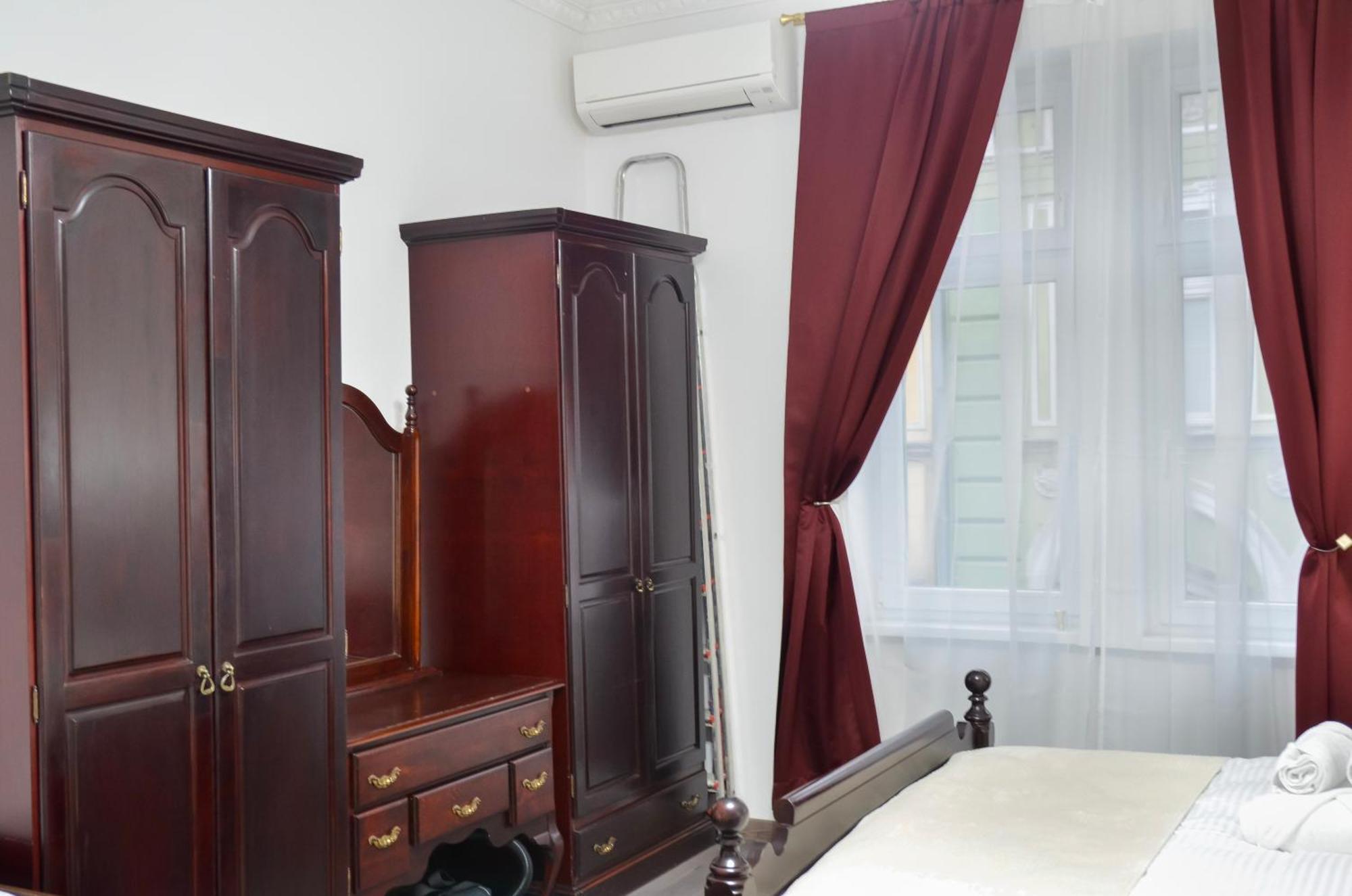 סראייבו Main Street Retreat Apartment With Free Parking מראה חיצוני תמונה