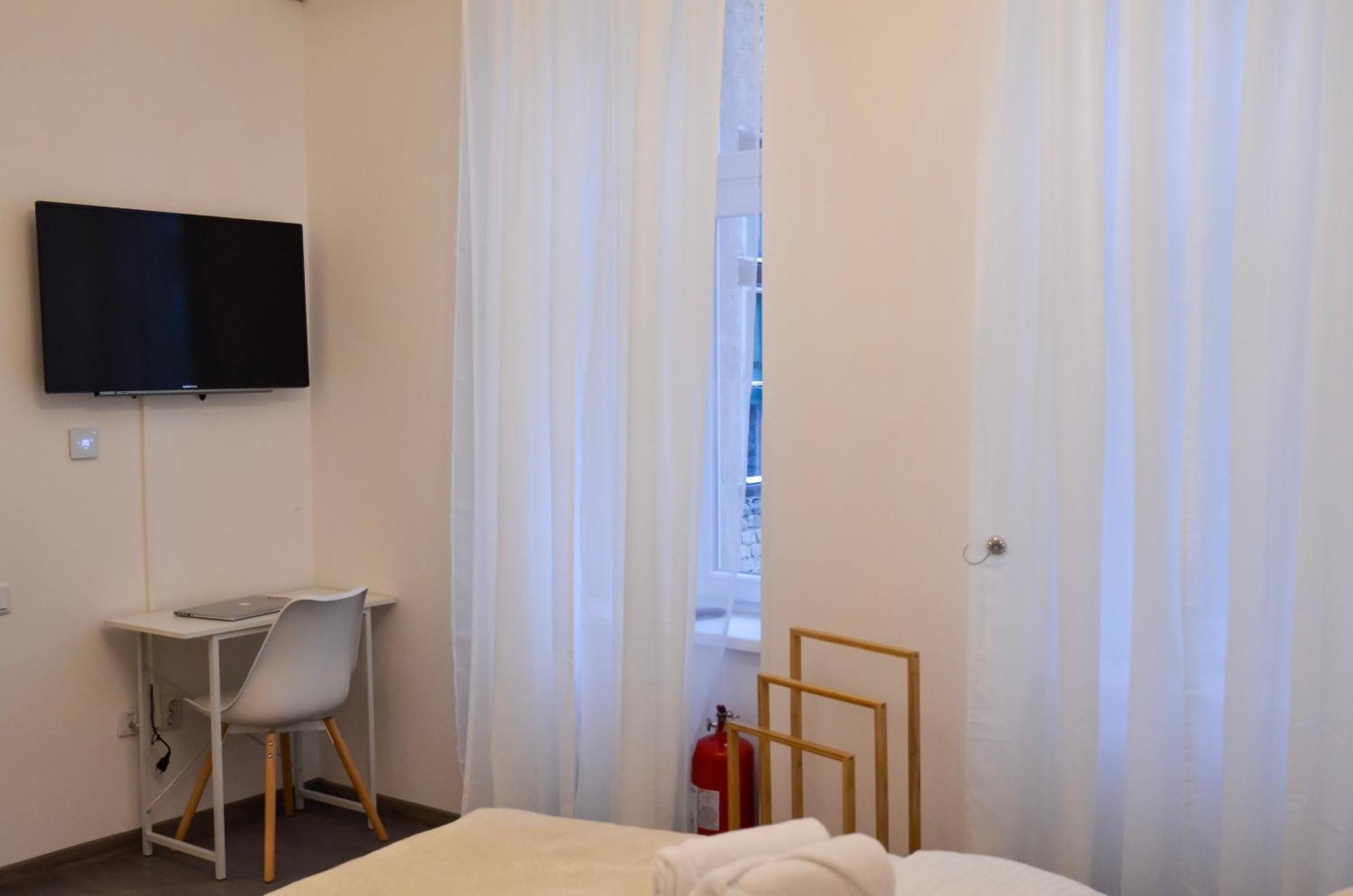 סראייבו Main Street Retreat Apartment With Free Parking מראה חיצוני תמונה