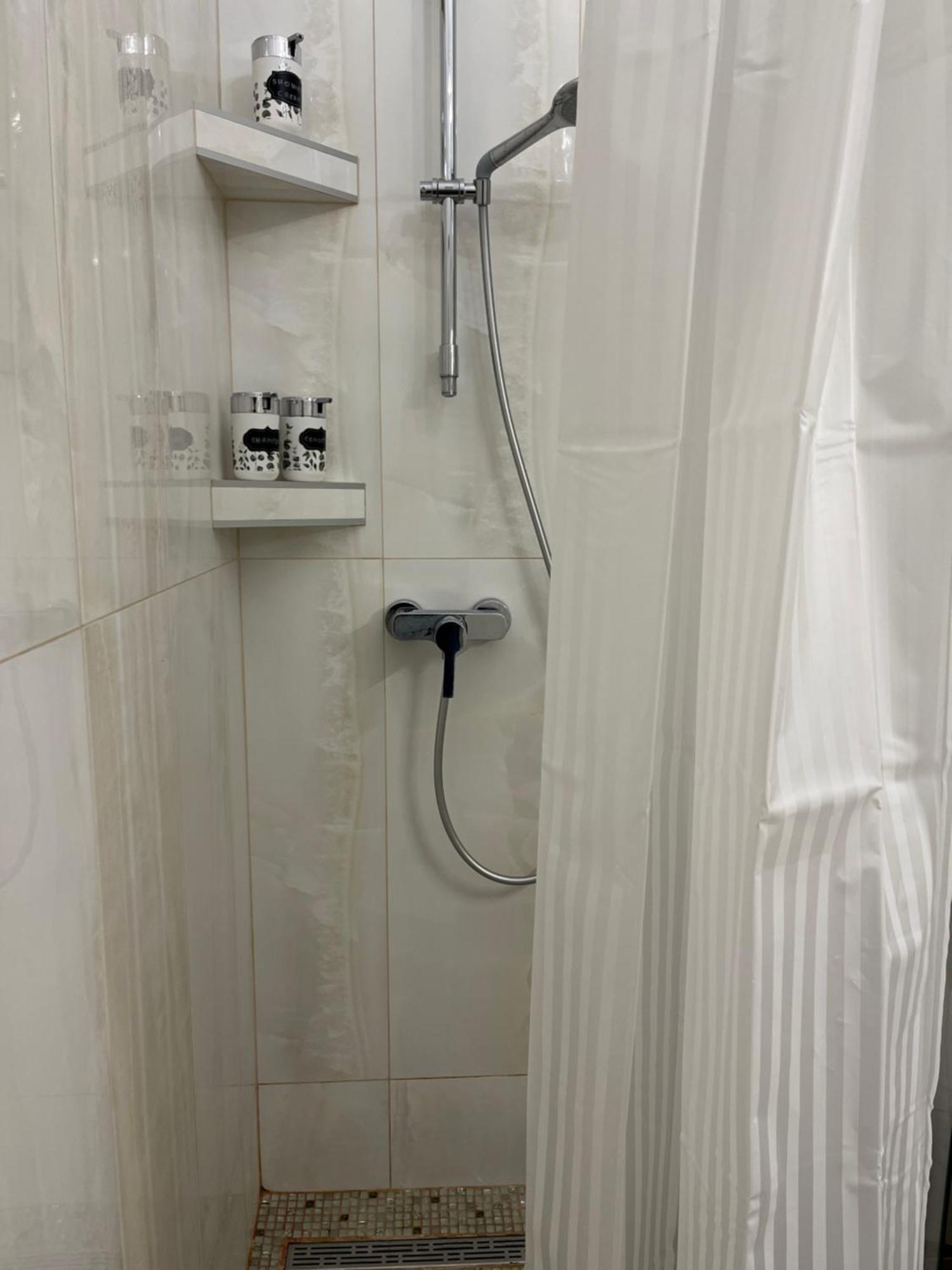 סראייבו Main Street Retreat Apartment With Free Parking מראה חיצוני תמונה