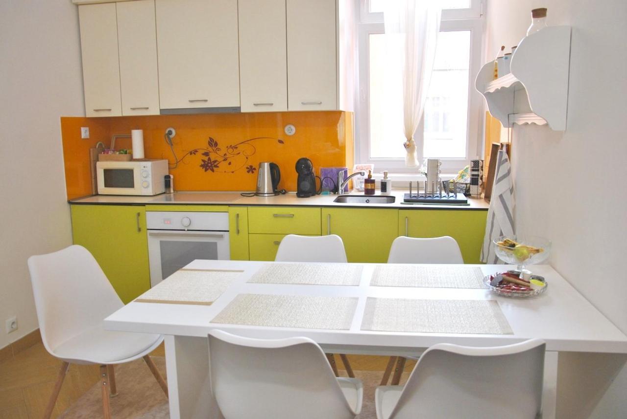 סראייבו Main Street Retreat Apartment With Free Parking מראה חיצוני תמונה